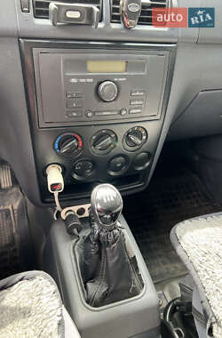 Мінівен Ford Transit Connect 2006 в 