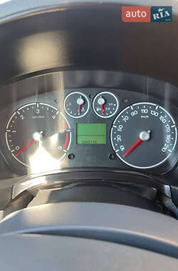 Грузовой фургон Ford Transit Connect 2012 в 