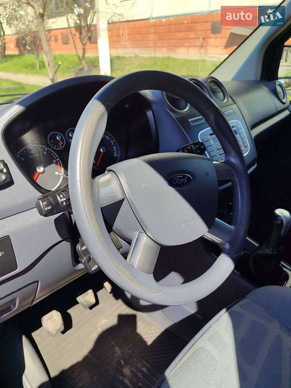 Вантажний фургон Ford Transit Connect 2012 в Києві