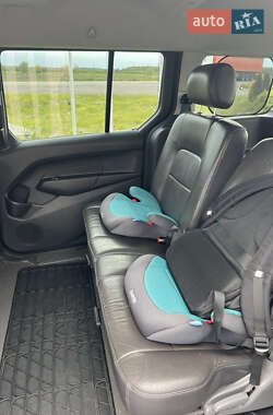Минивэн Ford Transit Connect 2017 в 