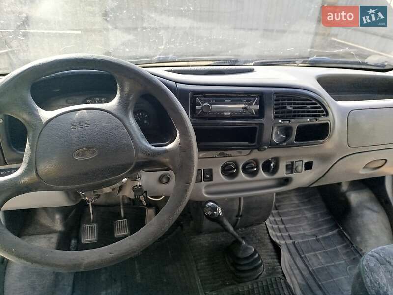 Мінівен Ford Transit Connect 2002 в Мамаївцах фото 8 Мінівен Ford Transit Connect 2002 в Мамаївцах