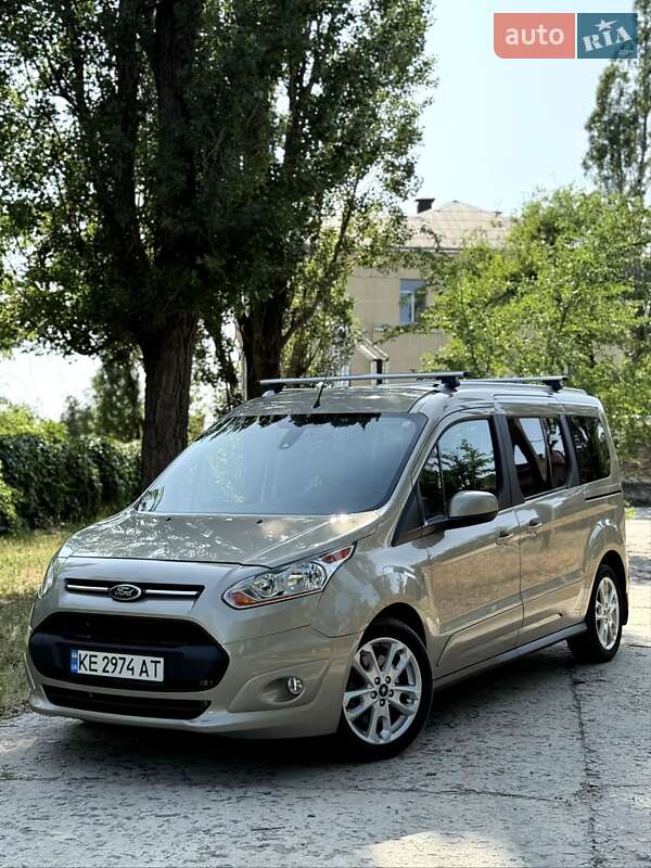 Минивэн Ford Transit Connect 2016 в 