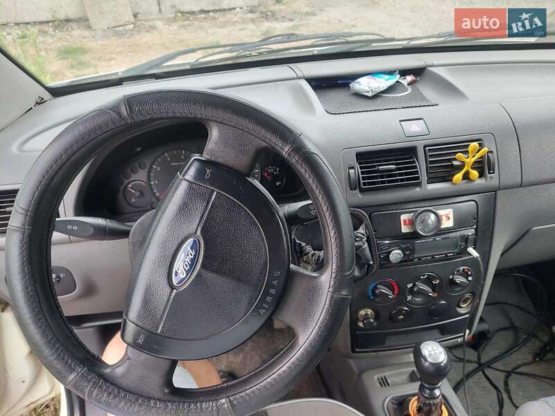 Мінівен Ford Transit Connect 2003 в Мукачевому