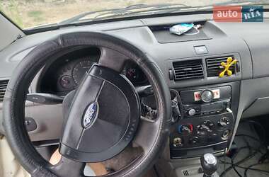 Мінівен Ford Transit Connect 2003 в 