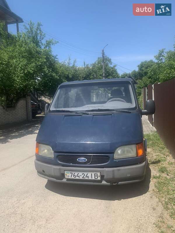 Минивэн Ford Transit Connect 2002 в 
