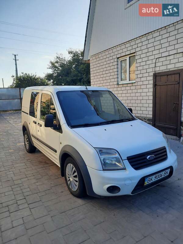 Минивэн Ford Transit Connect 2010 в Сарнах