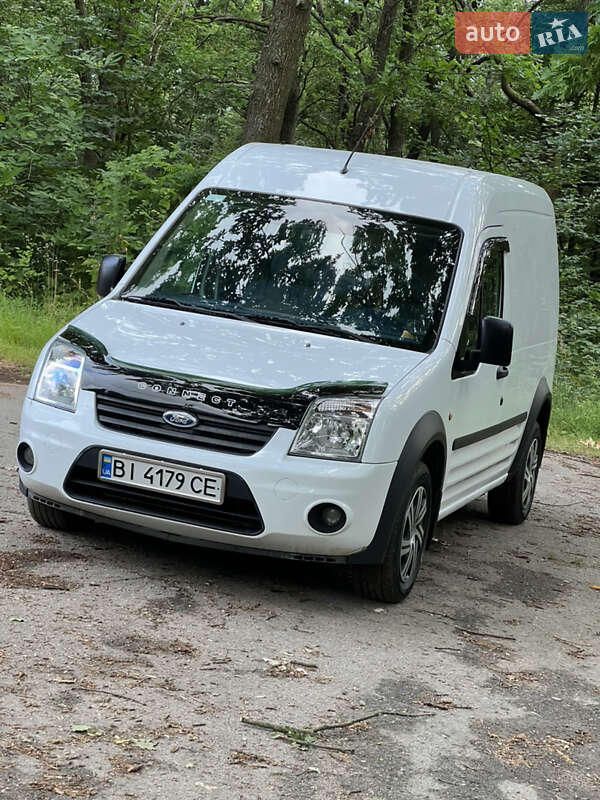 Вантажний фургон Ford Transit Connect 2012 в Лубнах