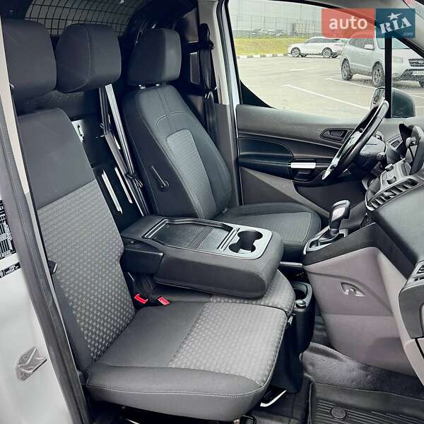 Вантажний фургон Ford Transit Connect 2018 в Києві