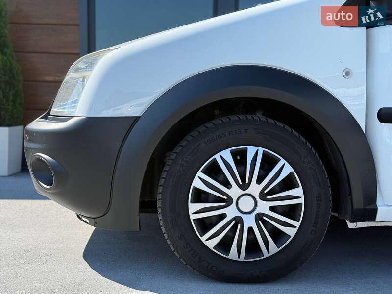 Грузовой фургон Ford Transit Connect 2009 в Ровно