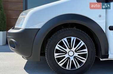Грузовой фургон Ford Transit Connect 2009 в 