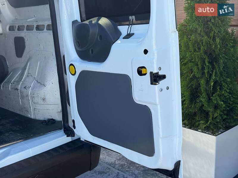 Грузовой фургон Ford Transit Connect 2009 в Ровно