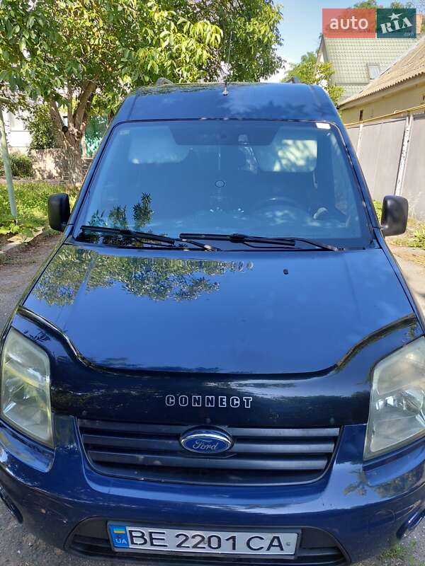 Вантажопасажирський фургон Ford Transit Connect 2010 в Очакові