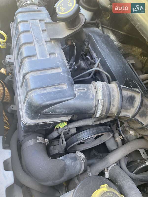 Мінівен Ford Transit Connect 2005 в Дніпрі