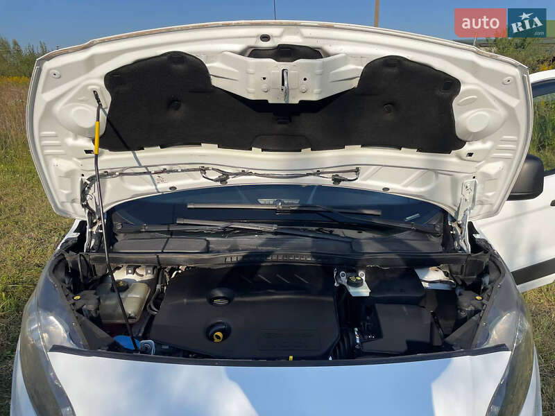 Вантажний фургон Ford Transit Connect 2015 в Костопілі