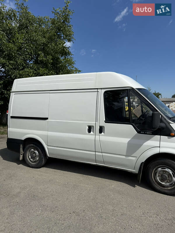 Грузовой фургон Ford Transit Connect 2004 в Надворной