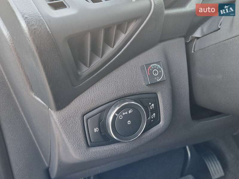 Мінівен Ford Transit Connect 2016 в Сумах фото 35 Мінівен Ford Transit Connect 2016 в Сумах