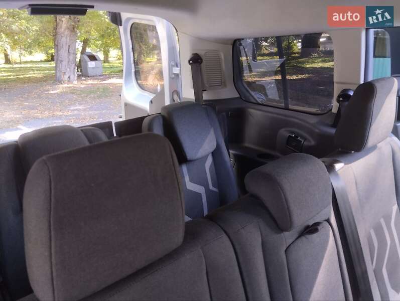 Минивэн Ford Transit Connect 2017 в Аулах