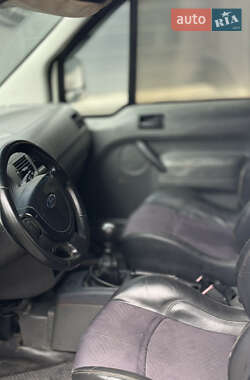 Вантажопасажирський фургон Ford Transit Connect 2003 в 