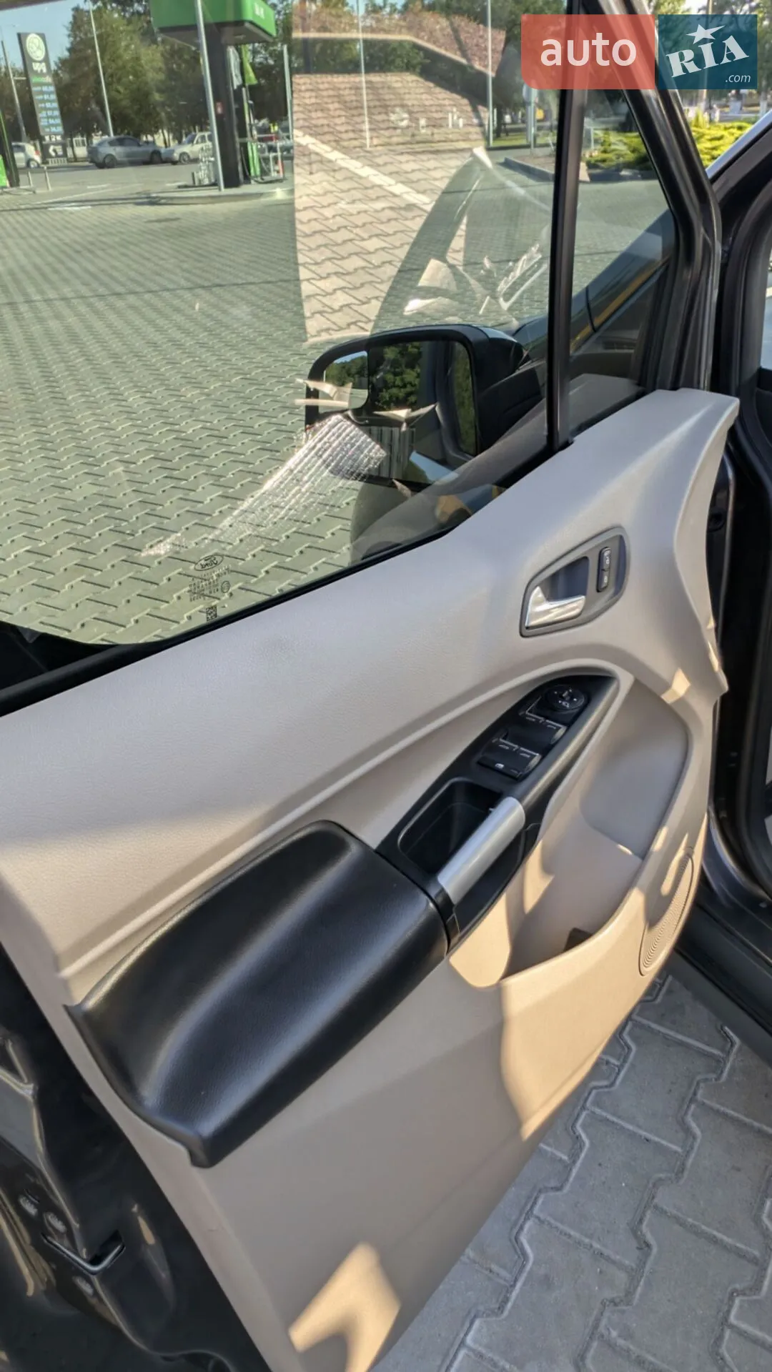 2017 Ford Transit Connect - мініатюра 24