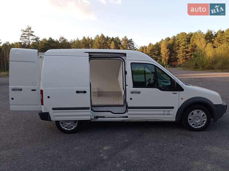 Грузовой фургон Ford Transit Connect 2002 в 
