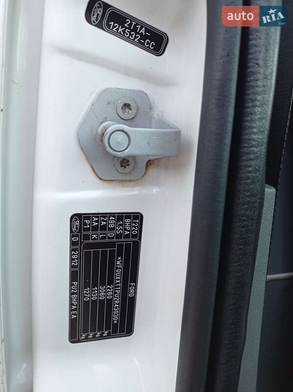 Вантажний фургон Ford Transit Connect 2002 в Ковелі