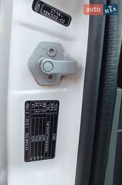 Грузовой фургон Ford Transit Connect 2002 в 