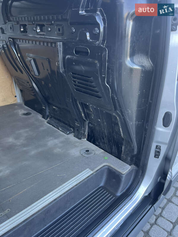 Вантажний фургон Ford Transit Connect 2014 в Львові