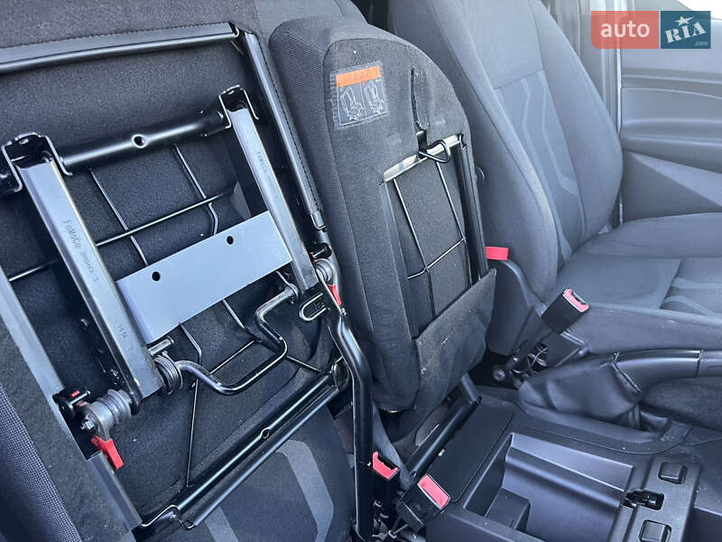 Вантажний фургон Ford Transit Connect 2014 в Львові