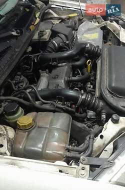 Вантажний фургон Ford Transit Connect 2003 в Сарнах