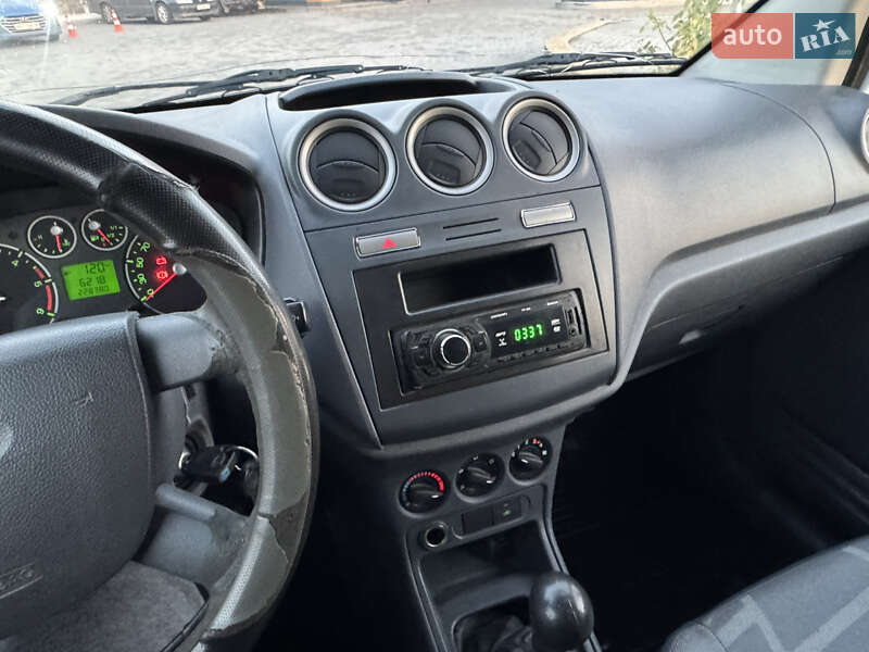 Інші вантажівки Ford Transit Connect 2011 в Дніпрі фото 20 Інші вантажівки Ford Transit Connect 2011 в Дніпрі