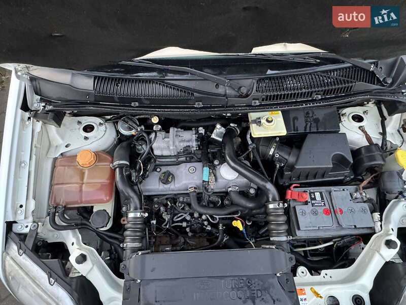 Інші вантажівки Ford Transit Connect 2011 в Дніпрі фото 29 Інші вантажівки Ford Transit Connect 2011 в Дніпрі