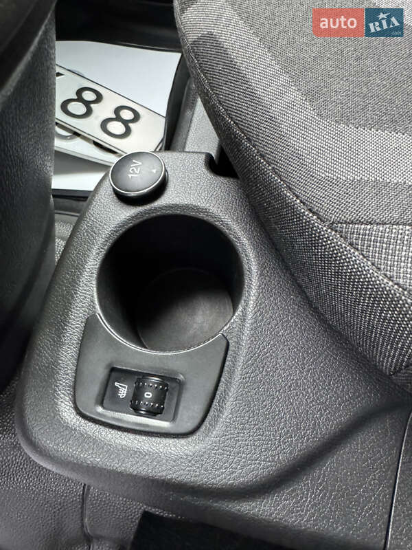 Вантажний фургон Ford Transit Connect 2018 в Луцьку