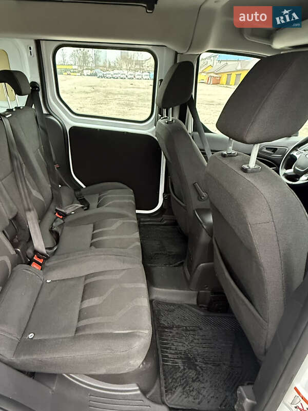 Мінівен Ford Transit Connect 2017 в Рівному