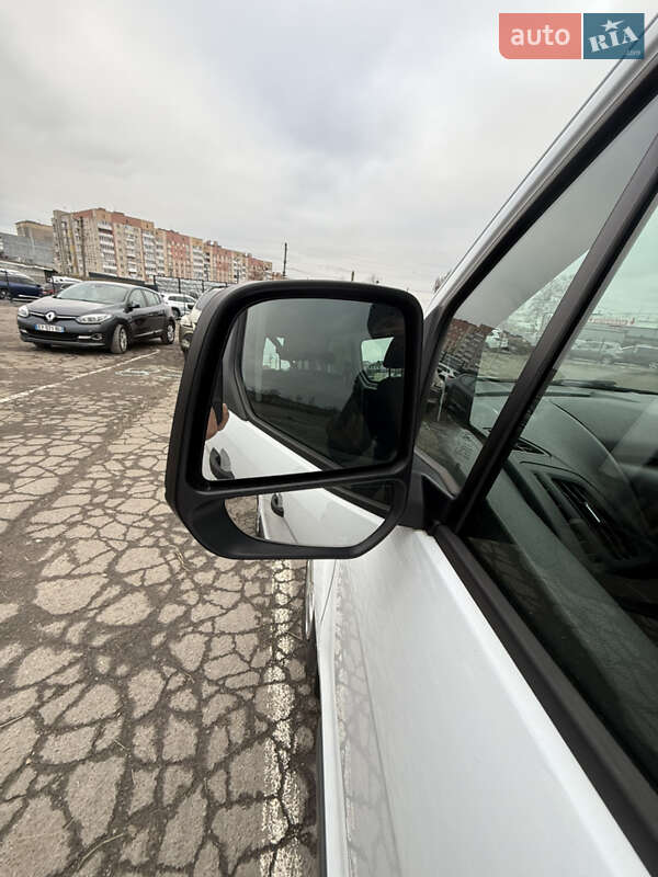 Мінівен Ford Transit Connect 2017 в Рівному