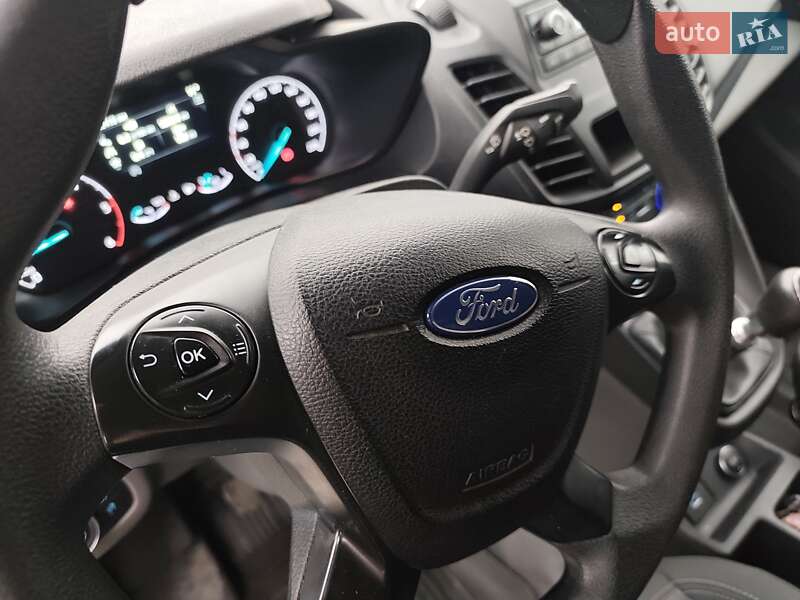 Грузовой фургон Ford Transit Connect 2018 в Киеве фото 11 Грузовой фургон Ford Transit Connect 2018 в Киеве