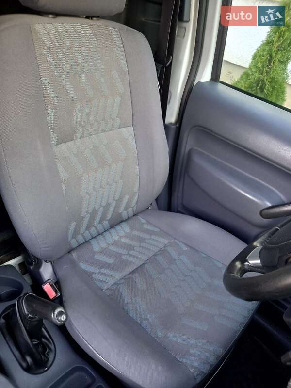 Грузовой фургон Ford Transit Connect 2007 в Виноградове фото 15 Грузовой фургон Ford Transit Connect 2007 в Виноградове