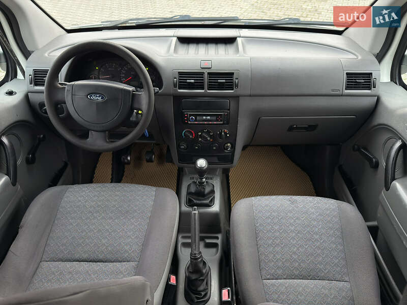 Минивэн Ford Transit Connect 2003 в Черновцах