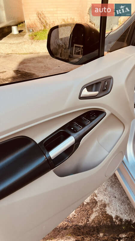 Мінівен Ford Transit Connect 2015 в Луцьку