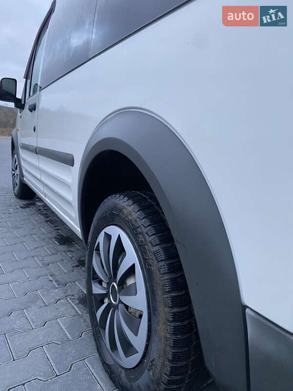 Мінівен Ford Transit Connect 2005 в Чернівцях