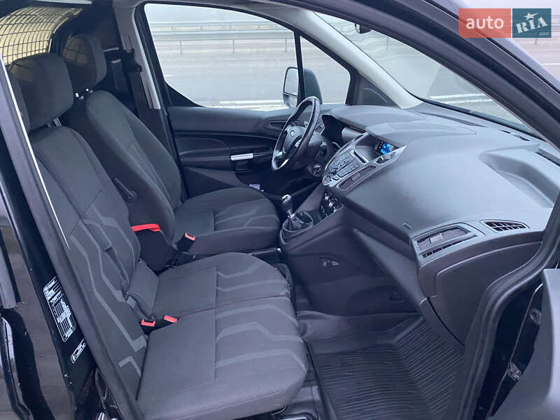 Грузовой фургон Ford Transit Connect 2017 в Радивилове