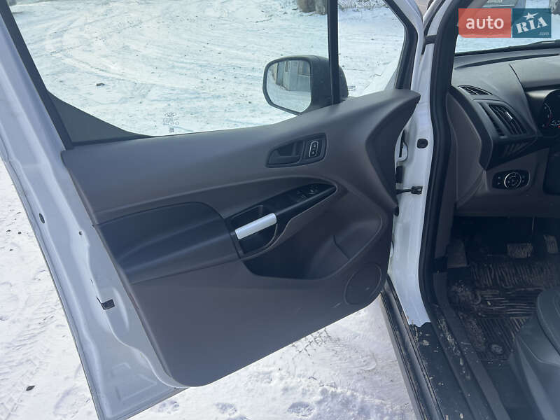 Грузопассажирский фургон Ford Transit Connect 2019 в Черновцах