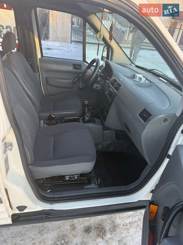 Минивэн Ford Transit Connect 2006 в Лапаевке