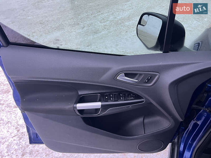 Мінівен Ford Transit Connect 2017 в Житомирі