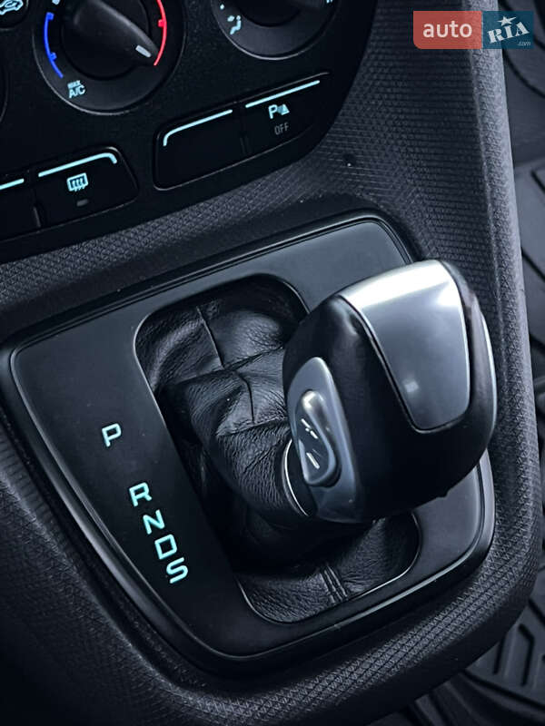 Мінівен Ford Transit Connect 2017 в Житомирі