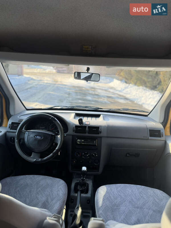 Мінівен Ford Transit Connect 2003 в Самборі