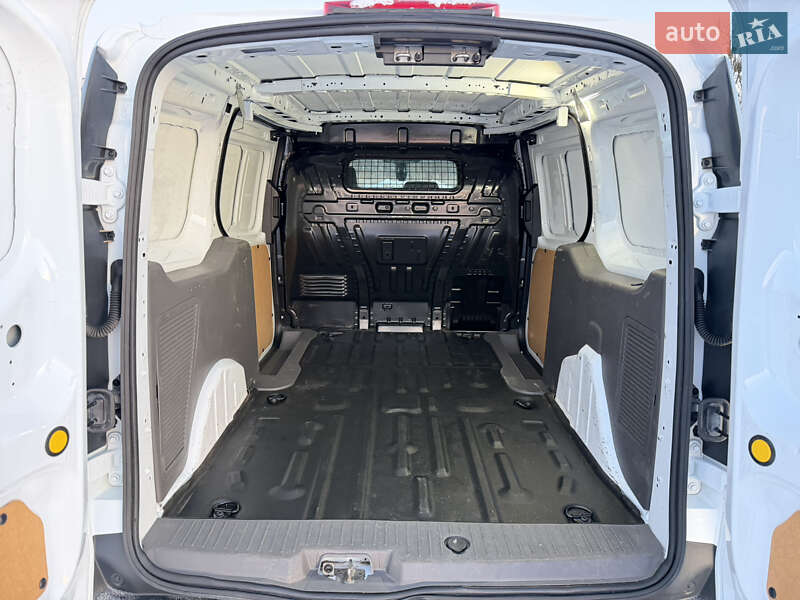 Вантажний фургон Ford Transit Connect 2018 в Радивиліві