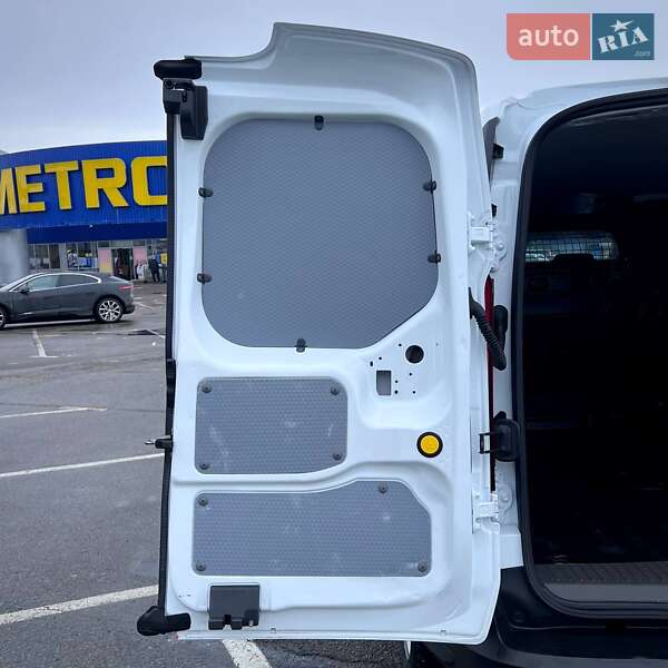 Грузовой фургон Ford Transit Connect 2019 в Киеве фото 44 Грузовой фургон Ford Transit Connect 2019 в Киеве