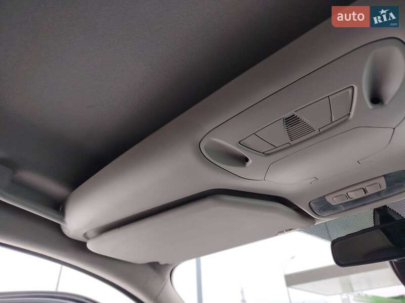 Грузовой фургон Ford Transit Connect 2015 в Киеве