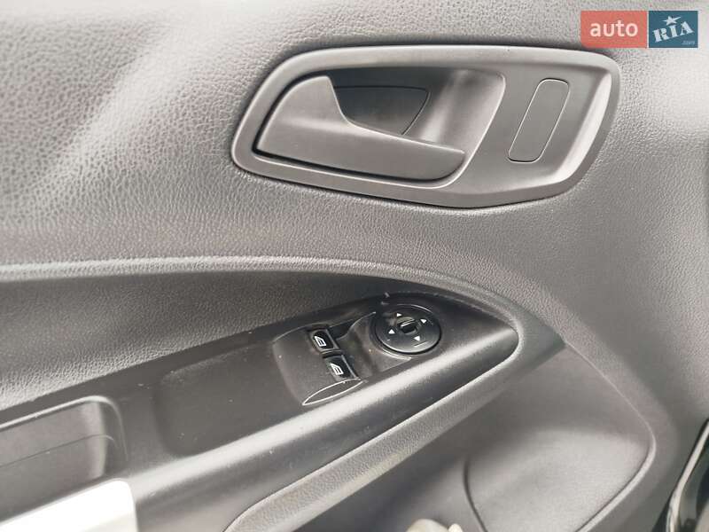 Грузовой фургон Ford Transit Connect 2015 в Киеве