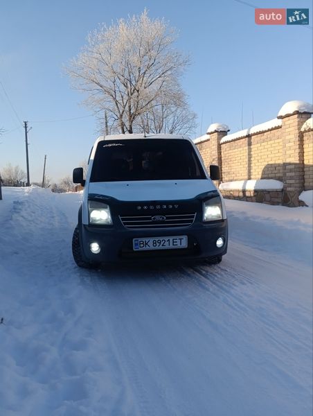 Минивэн Ford Transit Connect 2010 в Сарнах